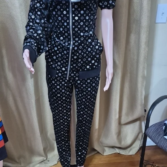 Black Patterned Women's Pants - Picture 6 of 7